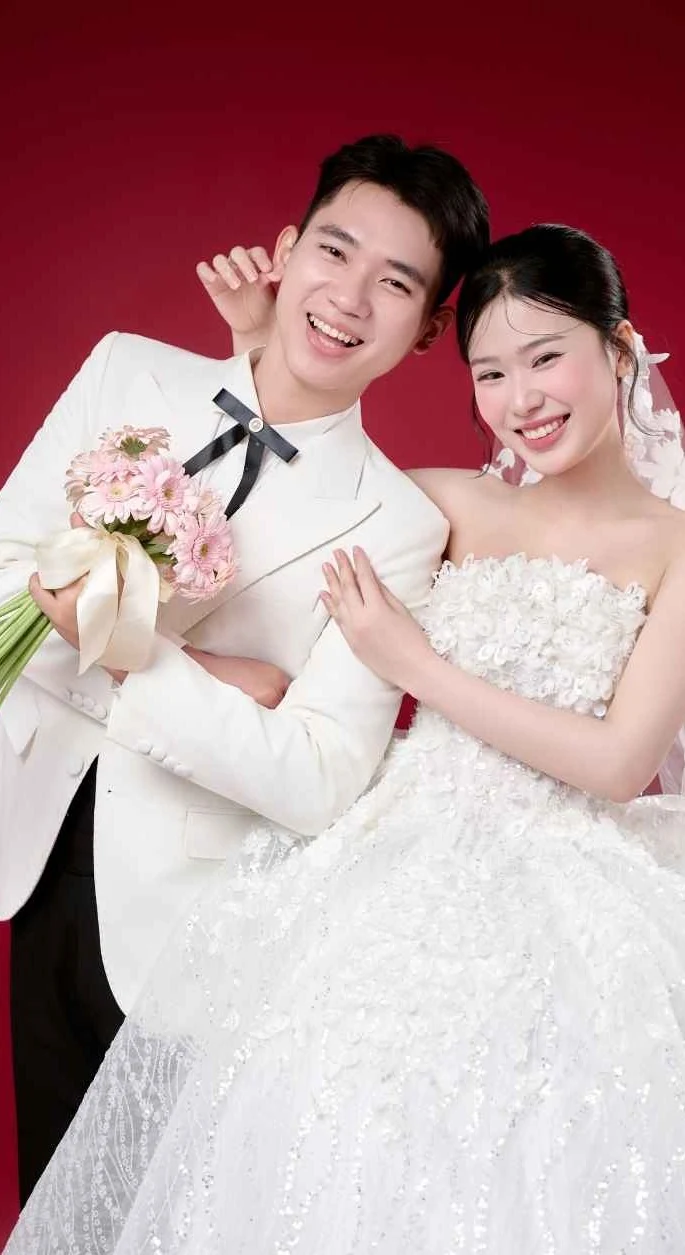 Cho thuê váy cưới và vest cao cấp